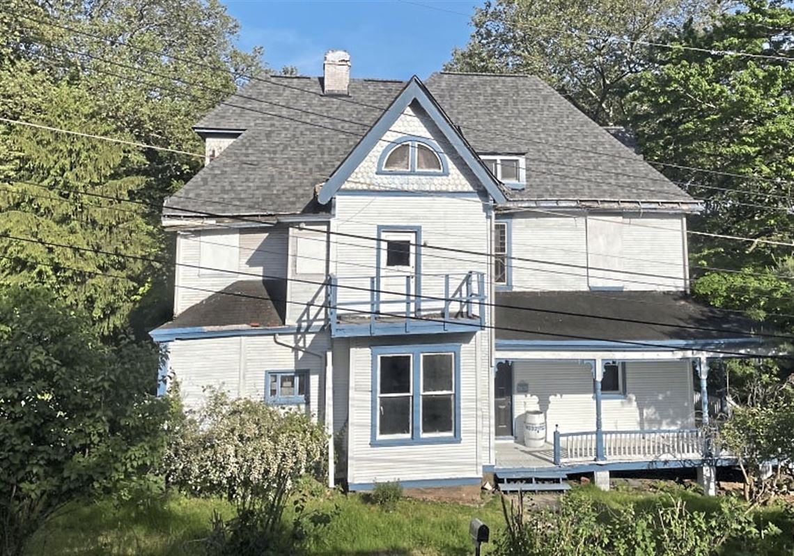 Buying Here Swissvale farmhouse with 1.5 acres, great acoustics priced