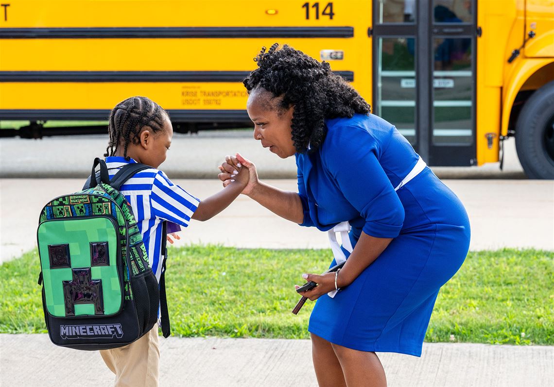 McKeesport community greets and motivates students on their first day