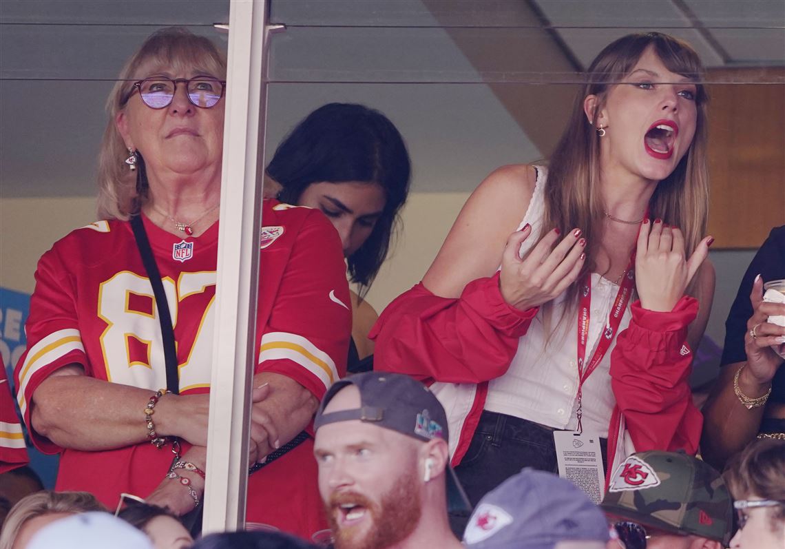 See Every Photo of Taylor Swift at Travis Kelce's Chiefs Game