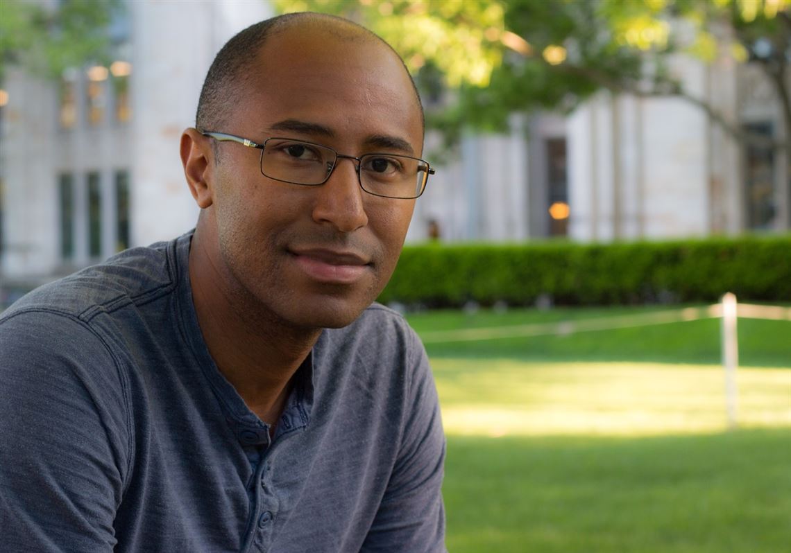 Two foundations award $169,000 in grants to 15 local artists