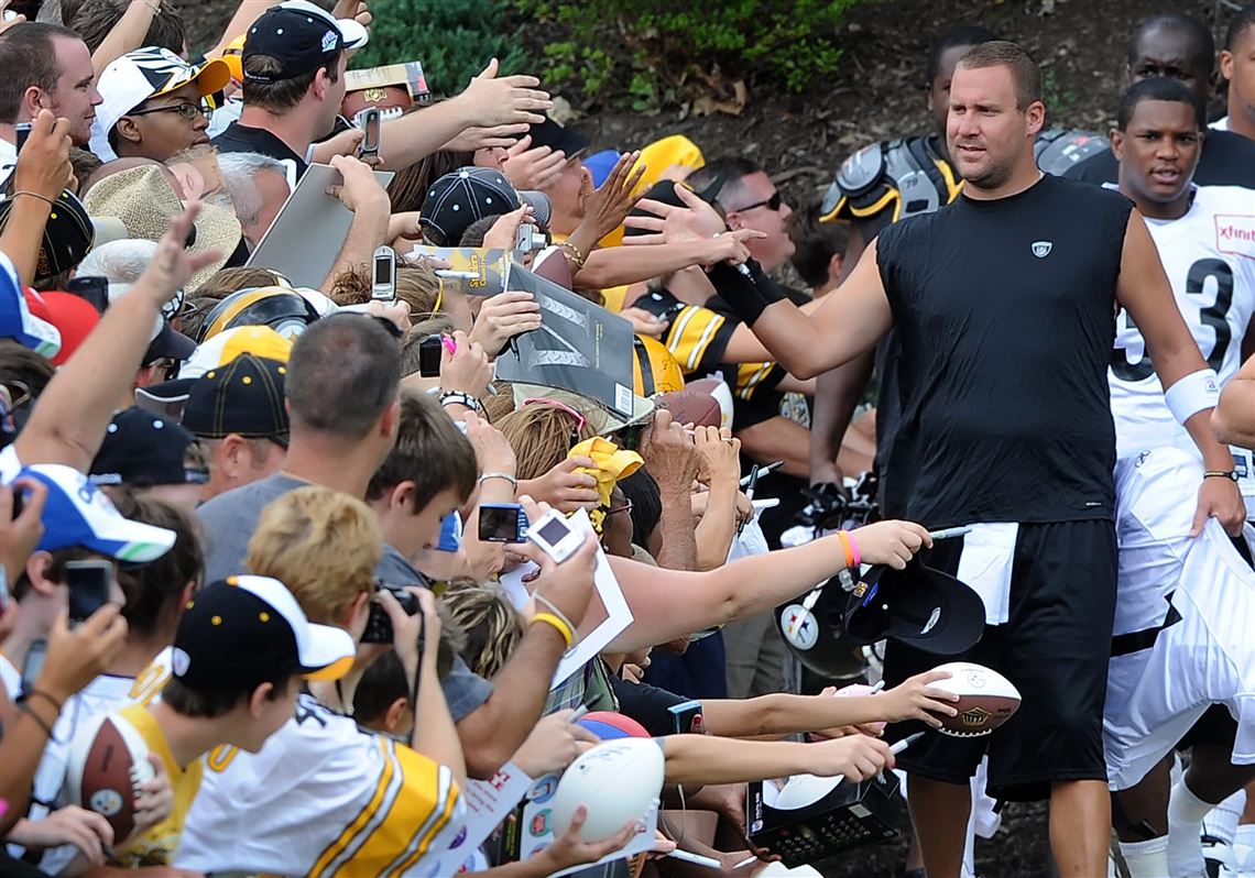 Steelers training camp: Players arrive at Saint Vincent College