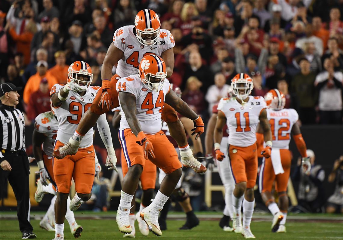 Bama Defense Shuts Down Tigers In BCS Title Game