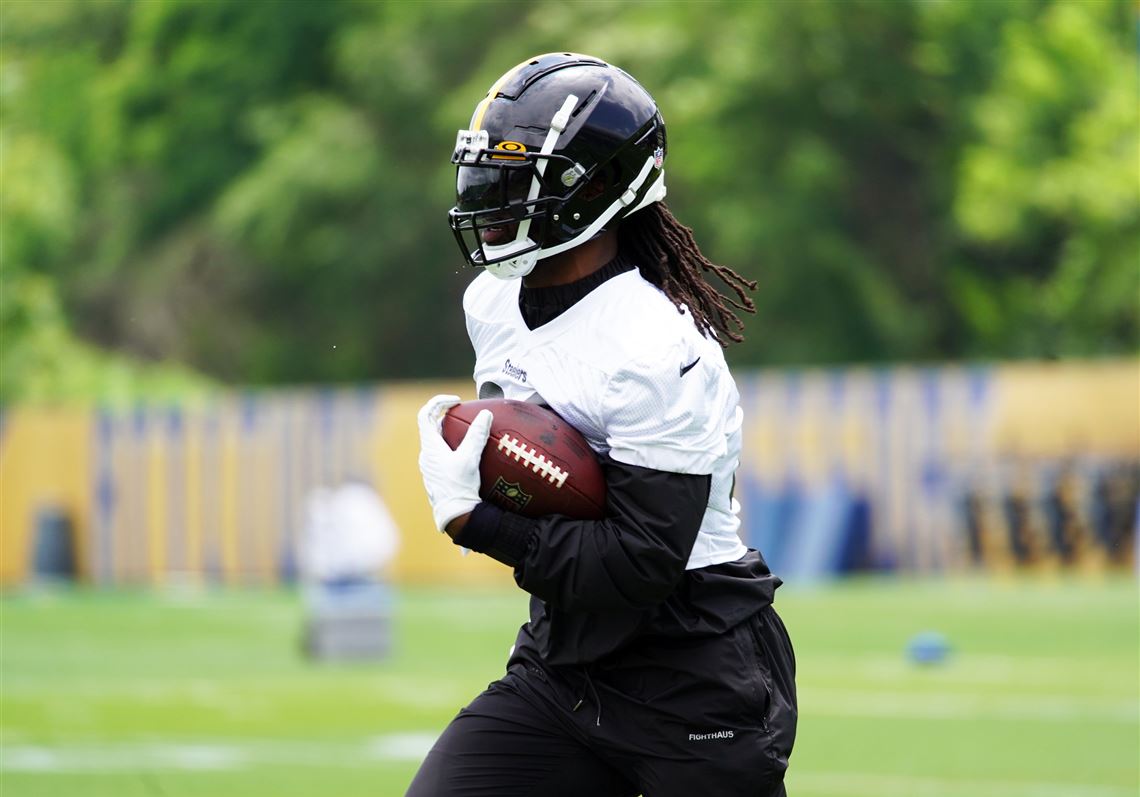 Najee Harris' Black Steelers Jersey Ranks Seventh Among Top