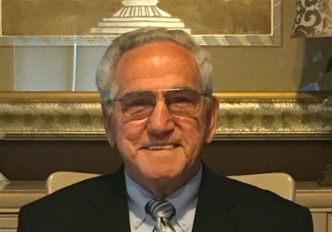 Avonworth School District honors legacy of those who impacted community