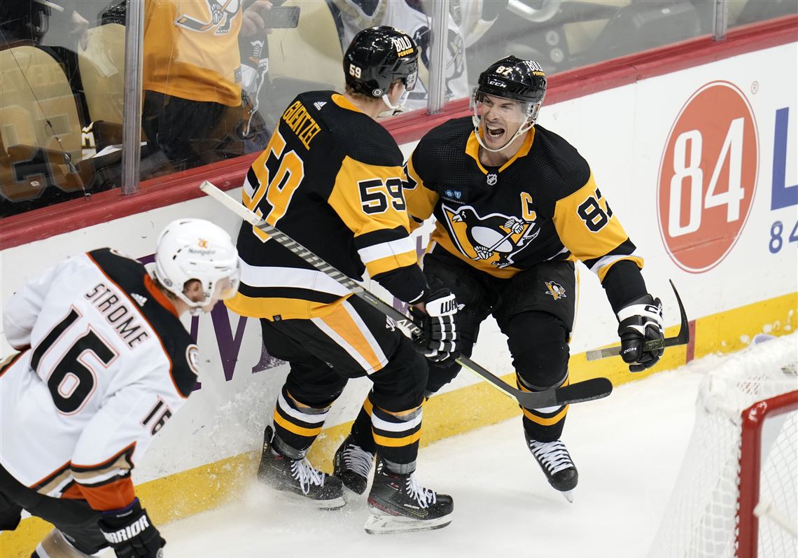 Sidney Crosby Passes Bryan Trottier on All-Time Points List - The Hockey  News Pittsburgh Penguins News, Analysis and More