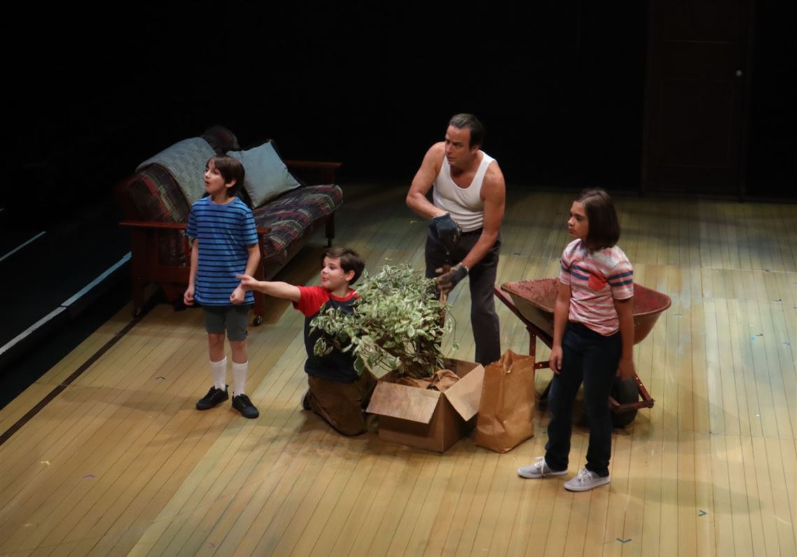 Review: Front Porch delivers deeply moving 'Fun Home'