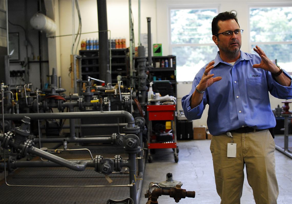 Learn from the pros Peoples Natural Gas employee training on Gas 101