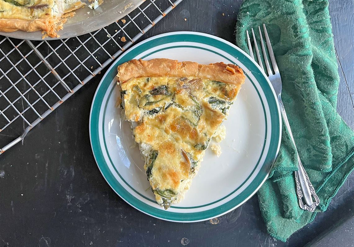 Gretchen's table: A spinach-mushroom quiche with cheesy goodness