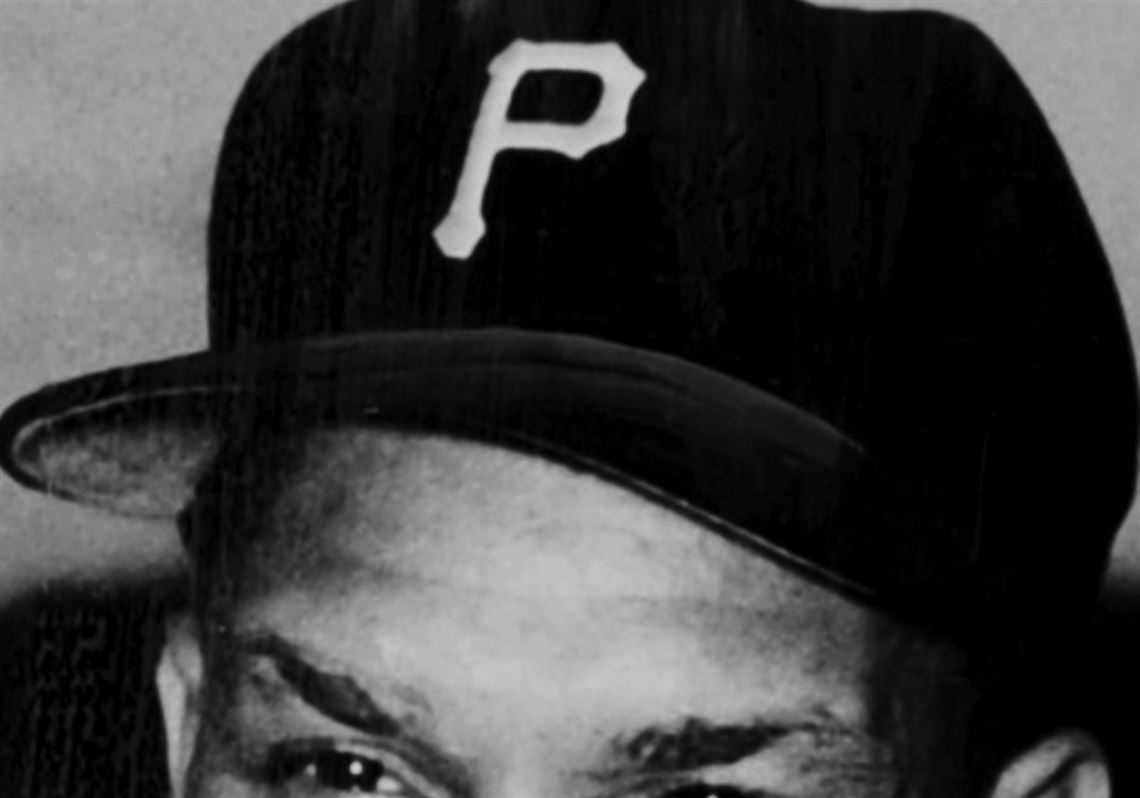 Roberto Clemente Pittsburgh Pirates Women's Black Roster Name