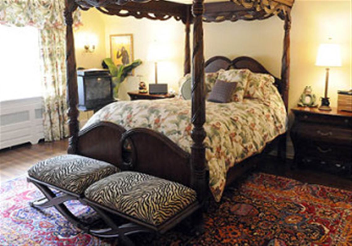 mansion in Sewickley Heights offers grandeur in private