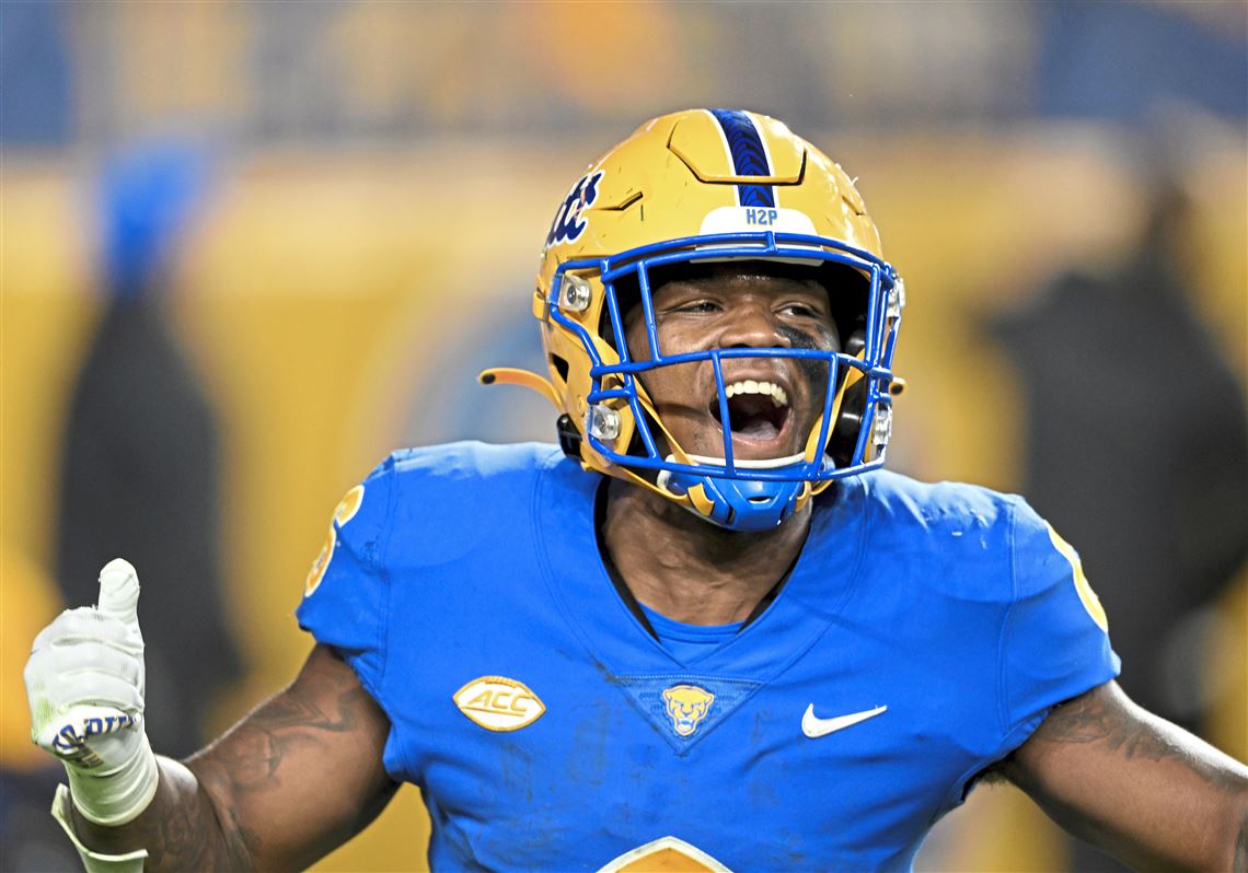 East Carolina Pirates one state helmet joining North and South News  Photo - Getty Images