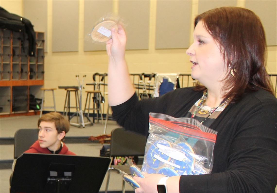 West Mifflin Area High School students raise money for Tree of Life