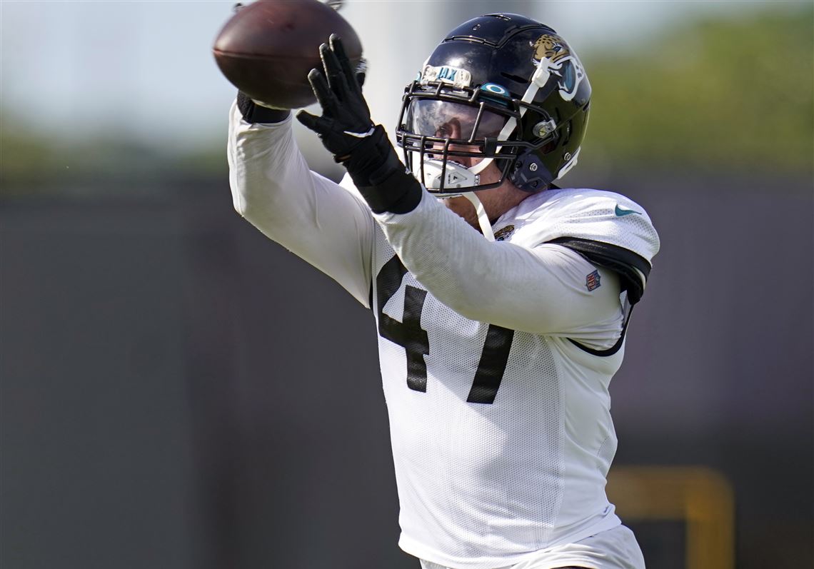 Steelers make Joe Schobert trade official; send sixthround picks to