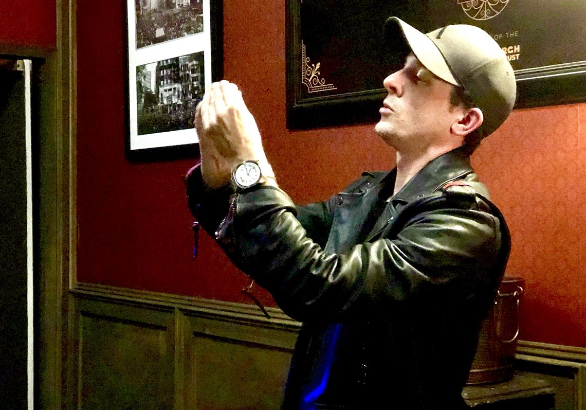 Liberty Magic's Lee Terbosic shuffles history and illusions in 'The Life and Death of Harry Houdini'