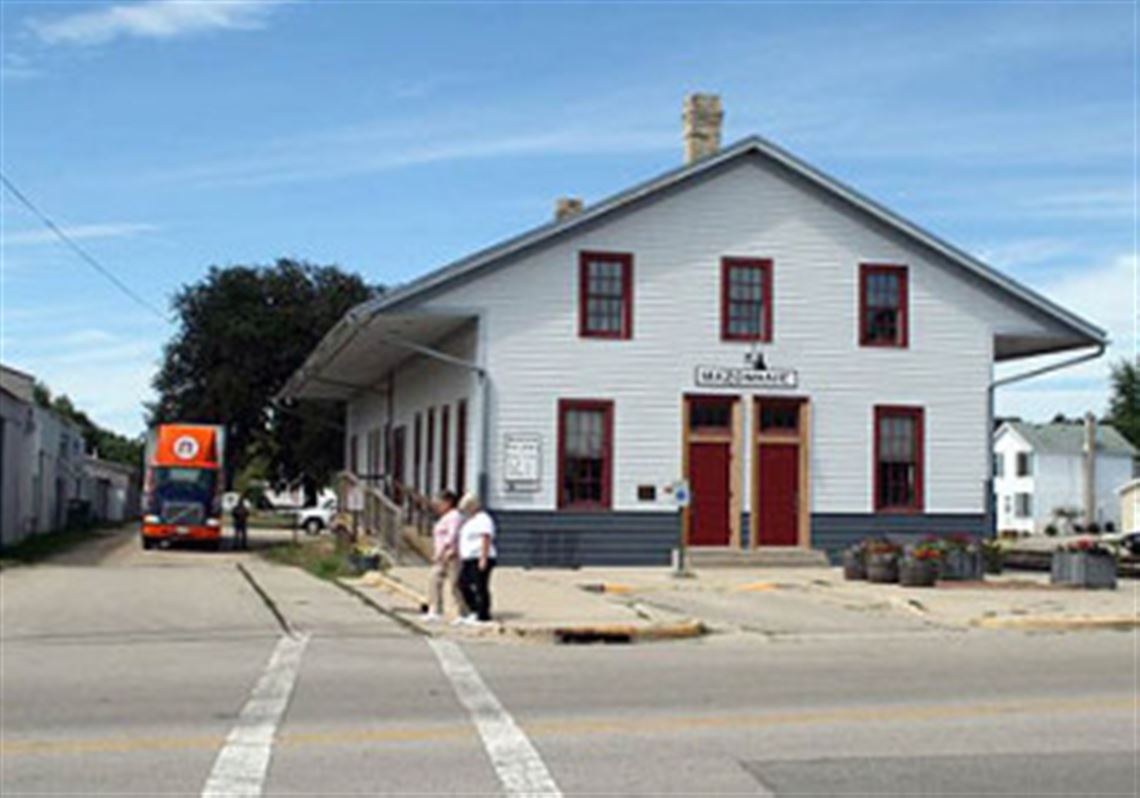 Mazomanie, Wis. Art, history, nature, nudes Pittsburgh PostGazette