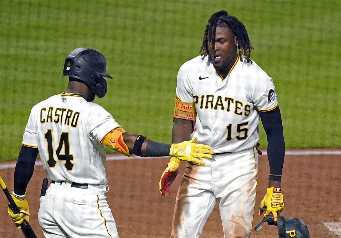 Oneil Cruz to the Yankees confirmed”, “He's a Yankee already wow” - New  York Yankees fans have high hopes after Pirates rookie phenom Oneil Cruz  interacts with his namesake and Yankees legend