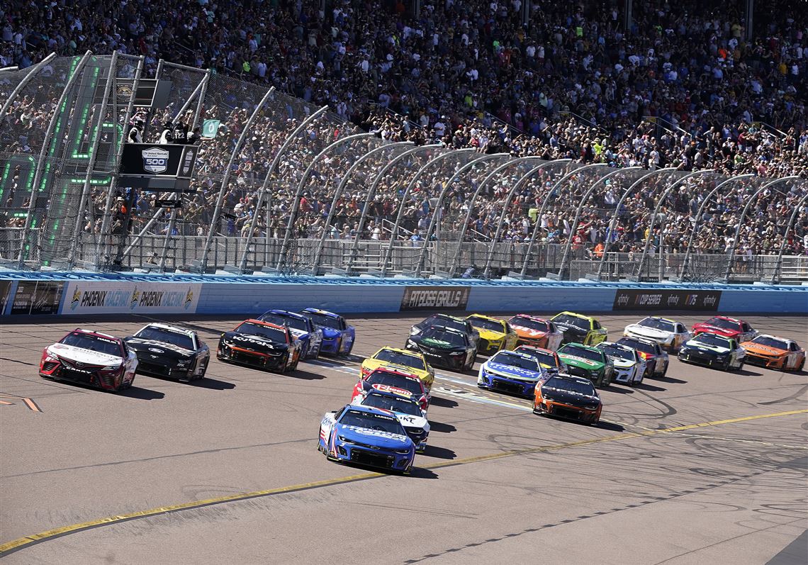 William Byron Wins 2nd Straight Cup Race, Beats Kyle Larson At Phoenix ...