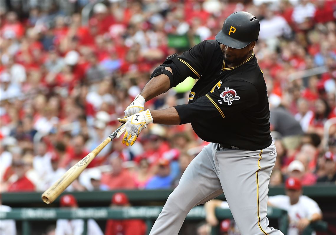 Pirates score 3 runs in the 10th inning, beat the Cardinals 4-2