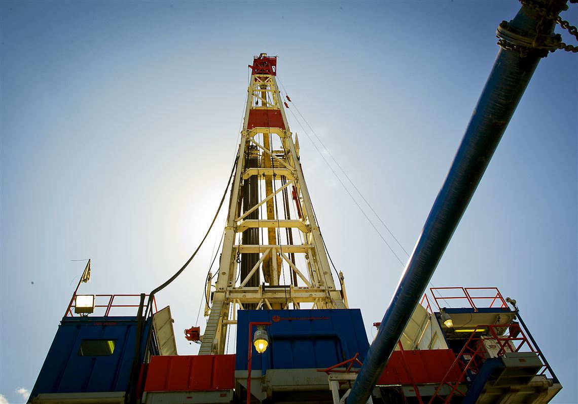 Gas drilling rig explores the Marcellus Shale outside Waynesburg, Greene County, in 2012.
