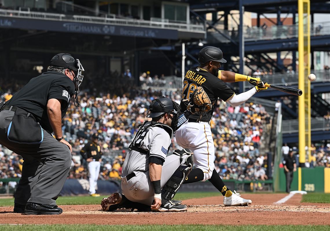 Fortuitous bounce helps Pirates salvage series finale to earn 70th win of  season, most since 2018 campaign