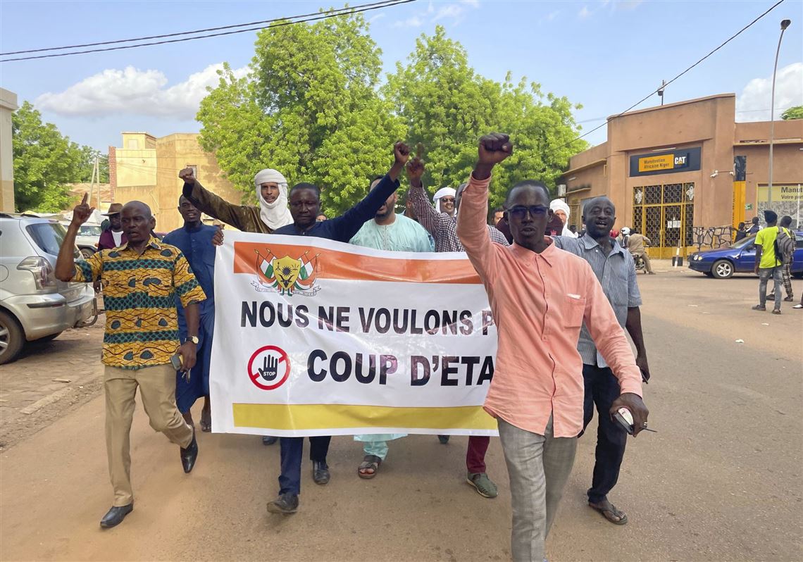 Niger's Presidential Guard Surrounds Leader's Home In What African ...