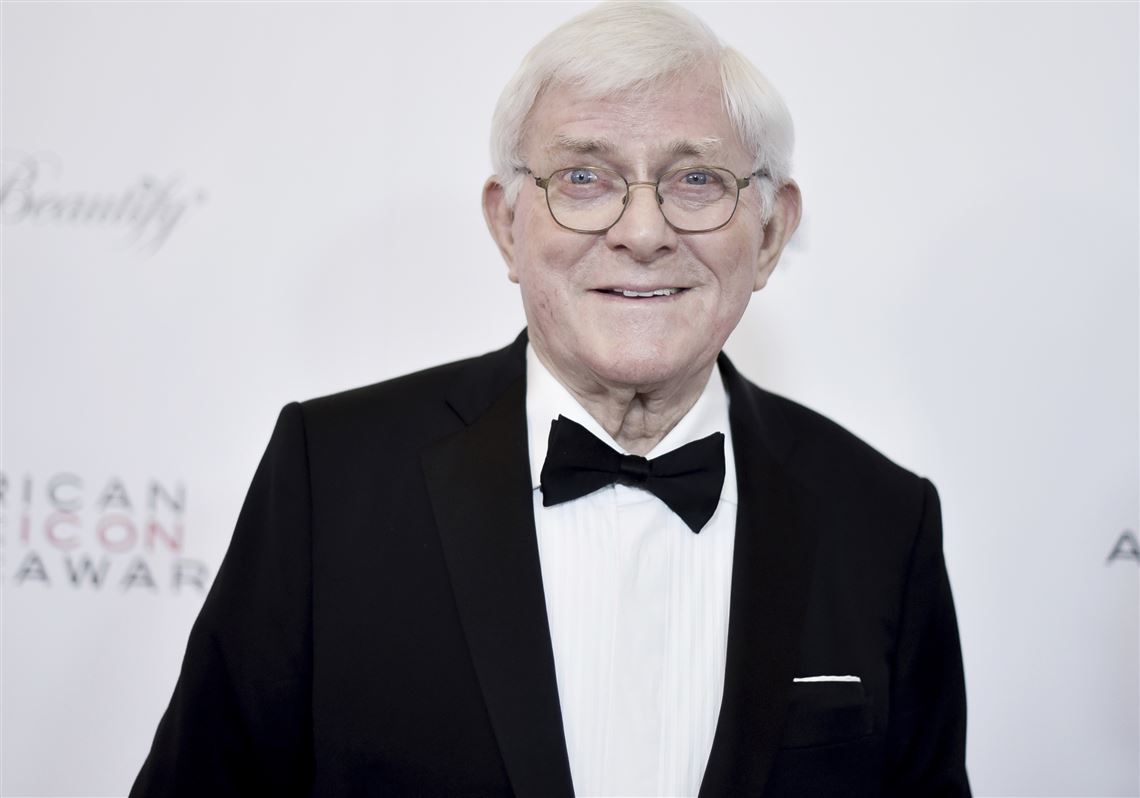 Phil Donahue, pioneering and influential daytime talk show host, dies