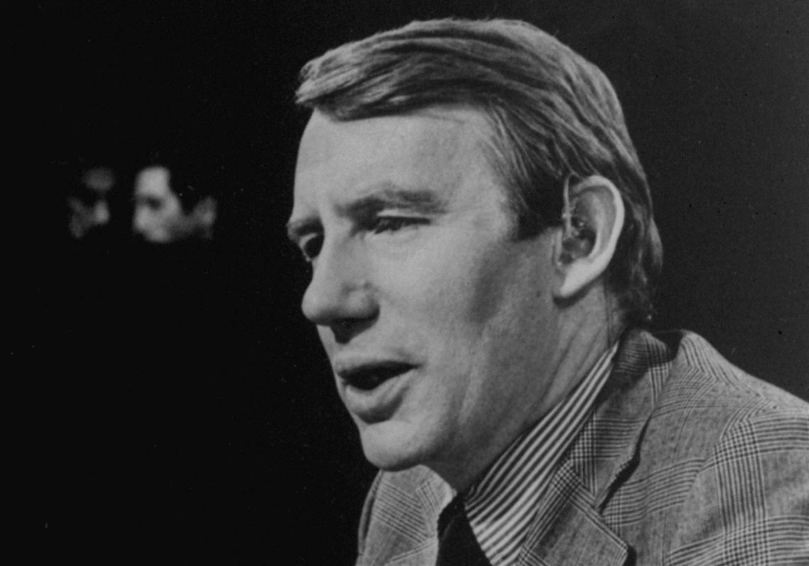 Robert MacNeil, creator and first anchor of PBS 'NewsHour' nightly