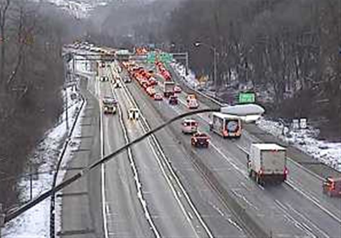TRAFFIC: Parkway East lane restriction in place after car goes over hillside