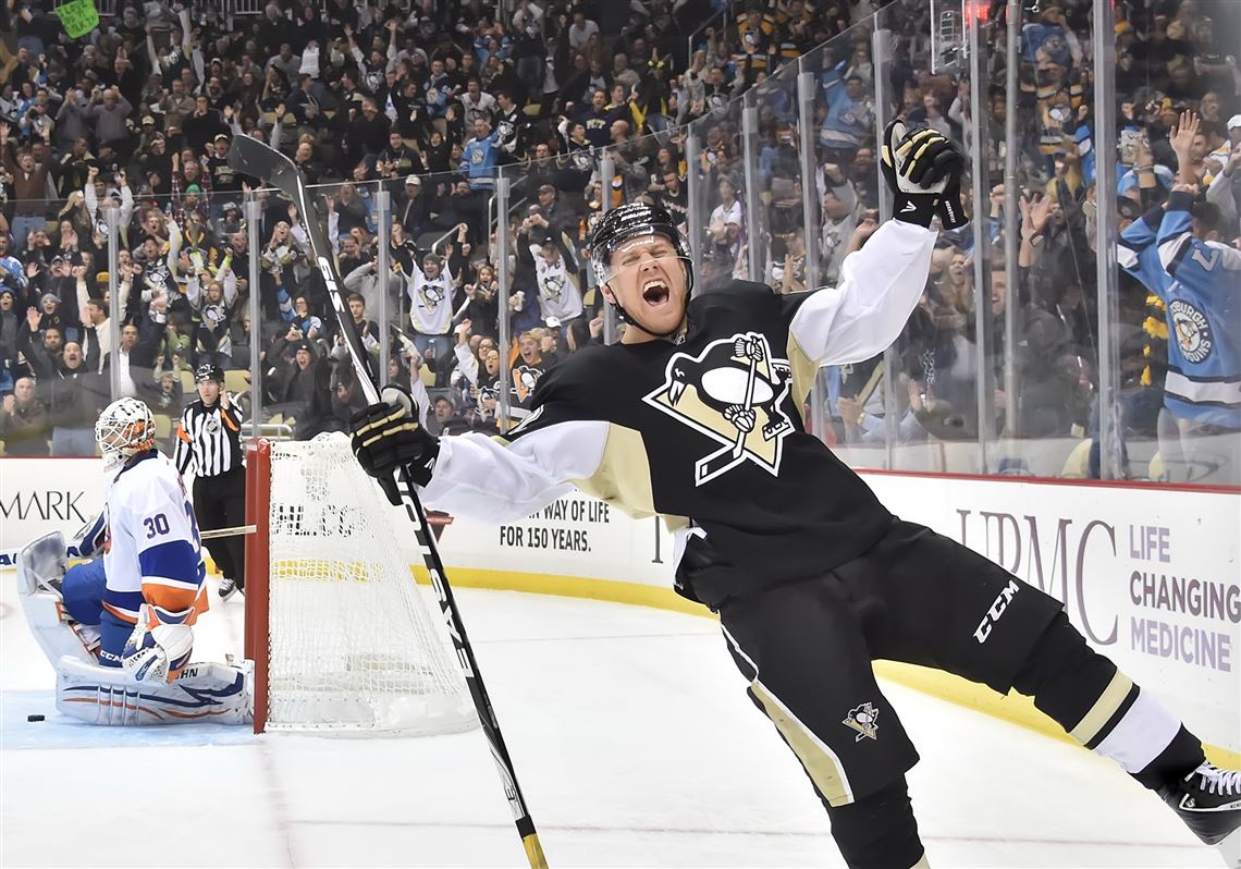 Penguins' Patric Hornqvist out for Game 4 vs. Flyers