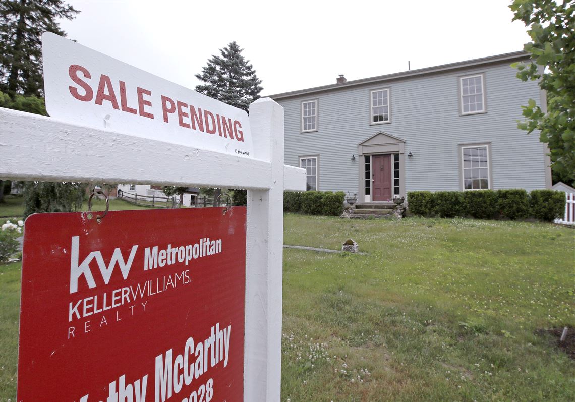 Class action lawsuit takes aim at the 6 percent commission  
