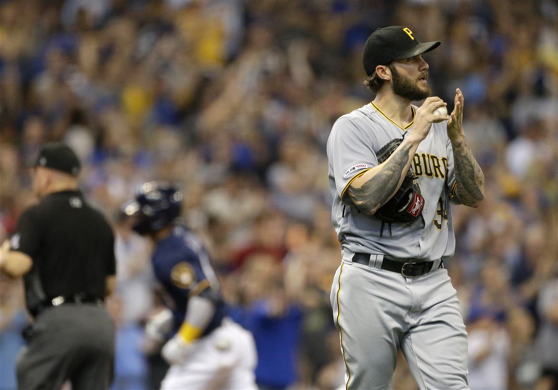 Pirates finally end long losing streak to Brewers at Miller Park