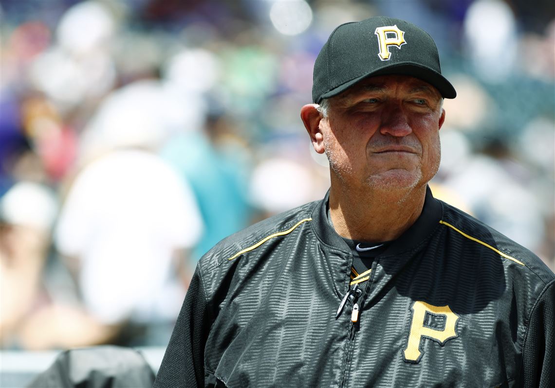 Pittsburgh Pirates fire manager Clint Hurdle, keep GM Neal Huntington 