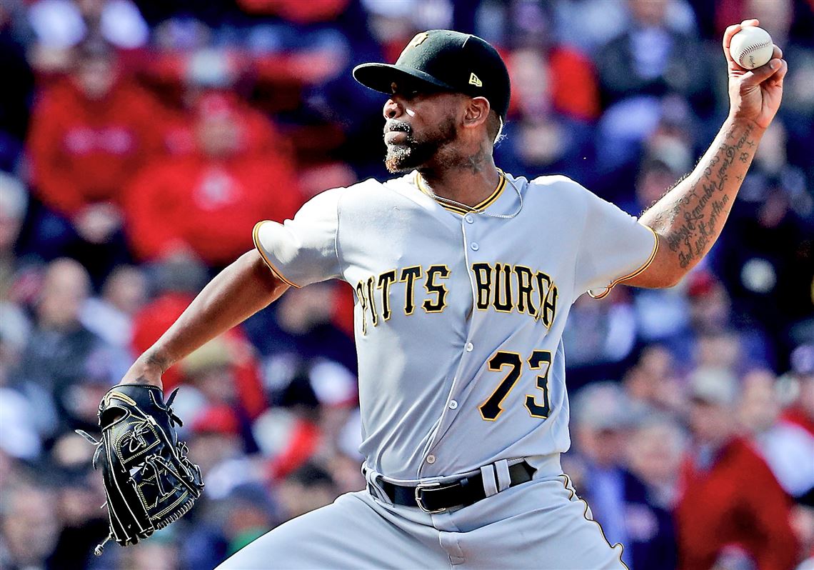 Pirates sign Felipe Rivero to 4-year deal