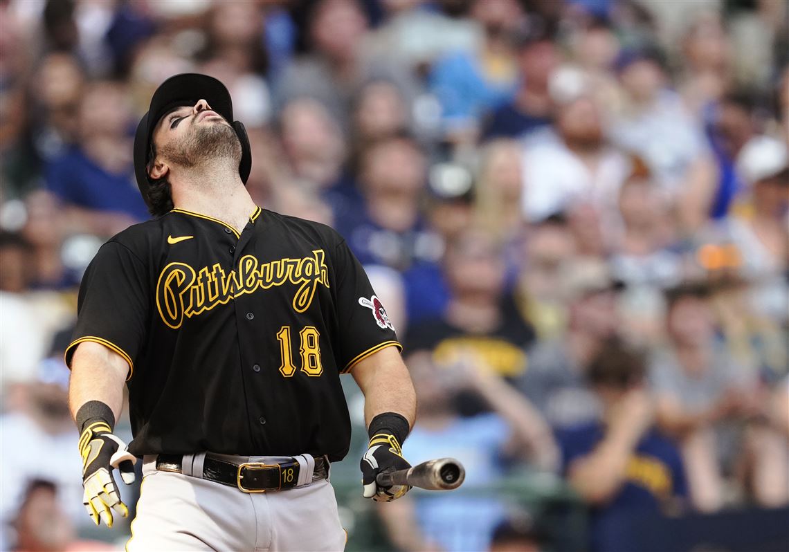 Milwaukee Brewers surprise fans before Pittsburgh Pirates game