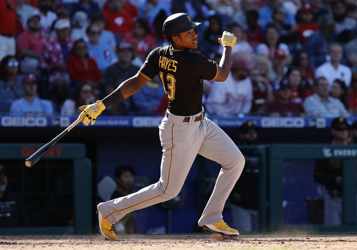 Pirates to place Ke'Bryan Hayes on injured list