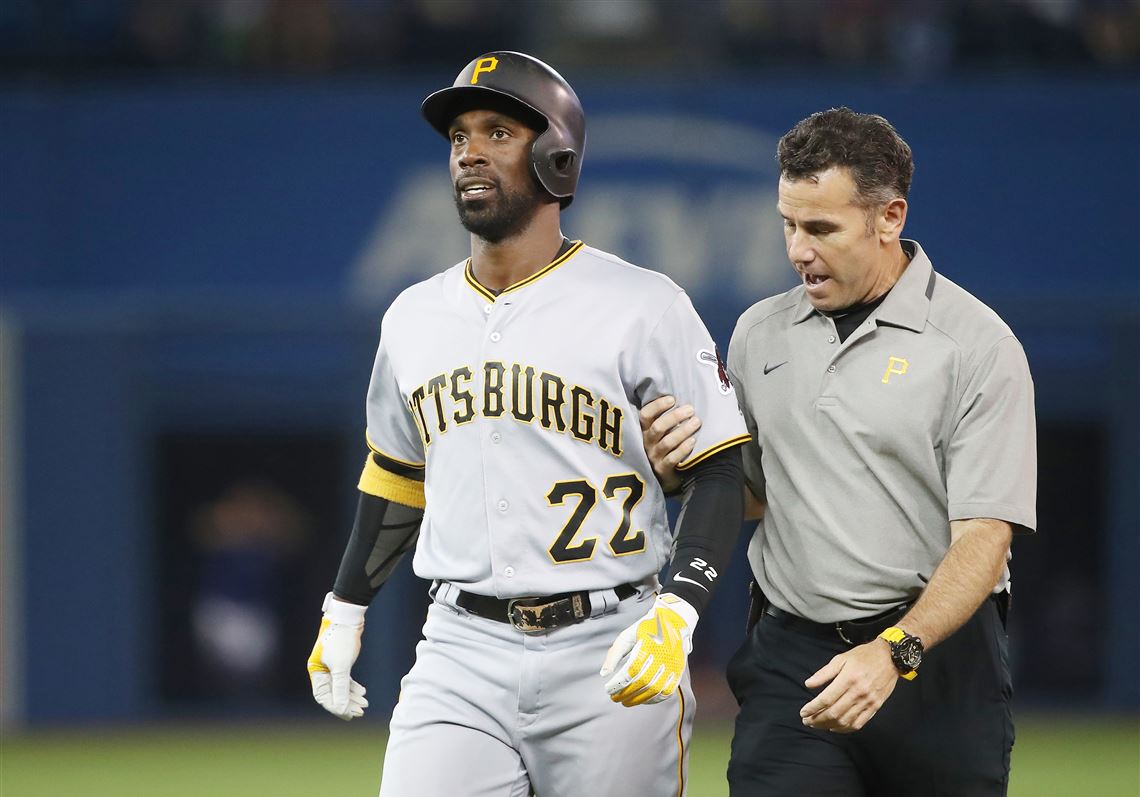 McCutchen dealing with left knee soreness