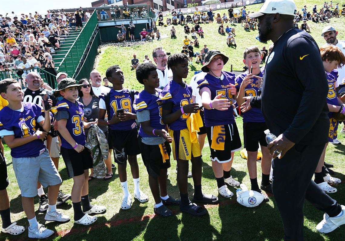 Plum Mustangs are guests at Pittsburgh Steelers at practice on