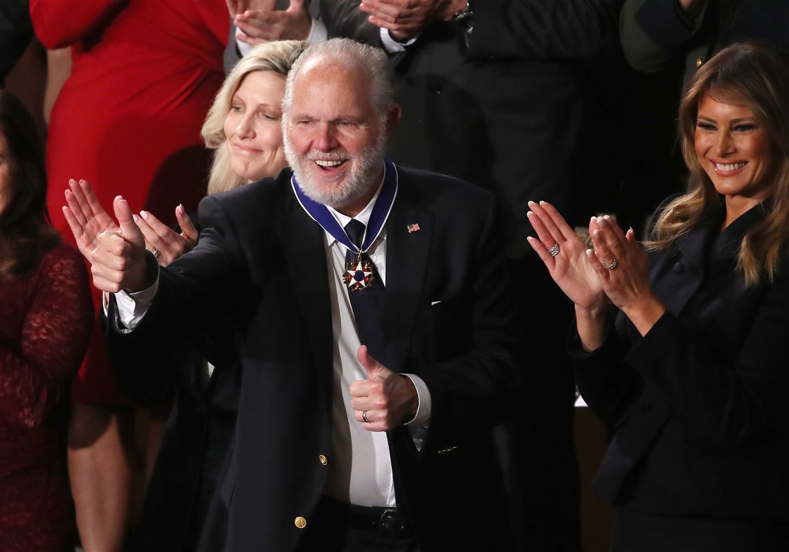 Rush Limbaugh is awarded the Medal of Freedom during Trump's State ...