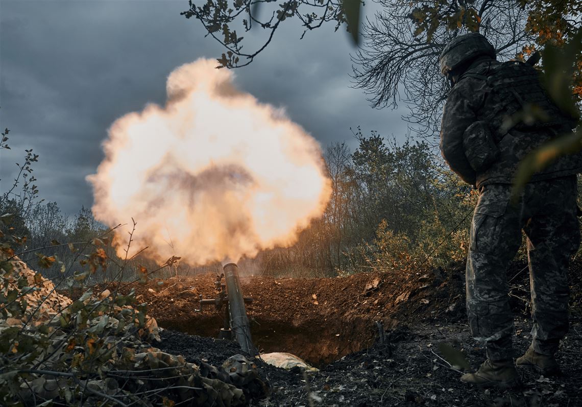 Ukrainian forces bombard river crossing; Russia attempts to turn Kherson into a fortress