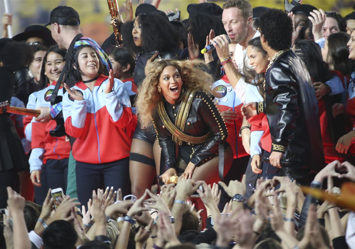 Beyonce & Bruno Mars Join Coldplay For Super Bowl 50 Halftime Show