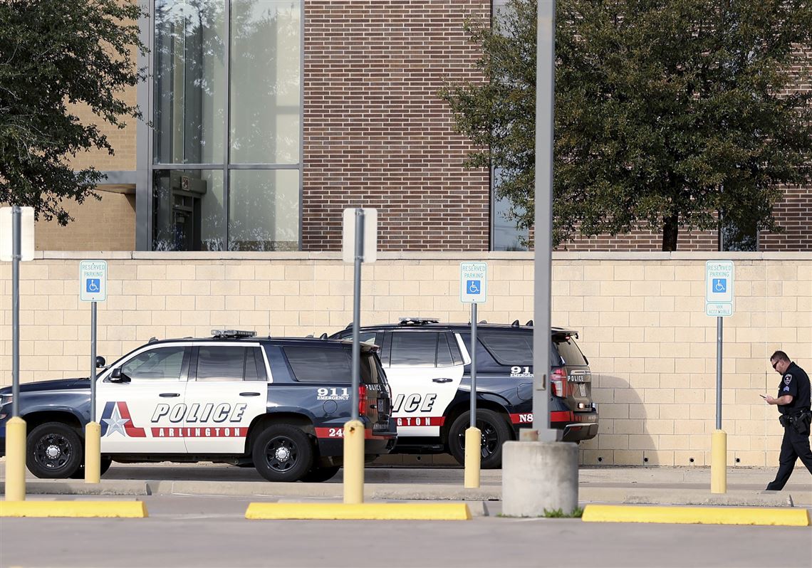 1 dead, 1 hurt in Texas school shooting; suspect arrested Pittsburgh