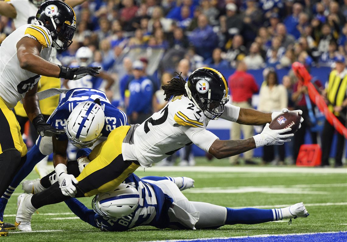 Steelers RB Najee Harris exits Monday night win with abdomen injury