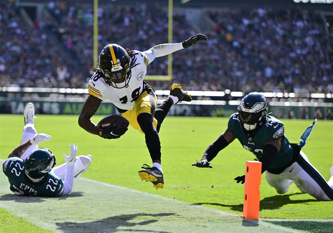 Hurts, Brown power unbeaten Eagles past Steelers 35-13 - WHYY