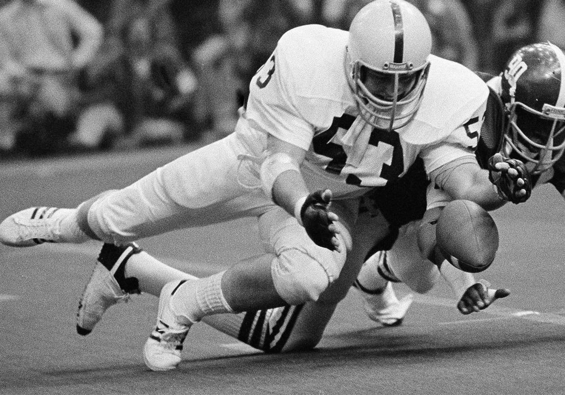 It's Time For Penn State Football To Wear Pink & Black Throwbacks