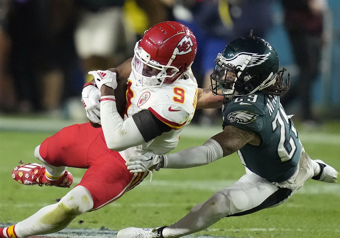 Chiefs' JuJu Smith-Schuster Asked About Controversial Holding Call in Super  Bowl