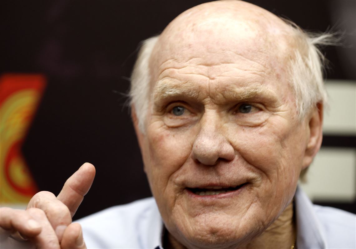 Terry Bradshaw rips Steelers' QB situation as 'a joke' and 'failure'