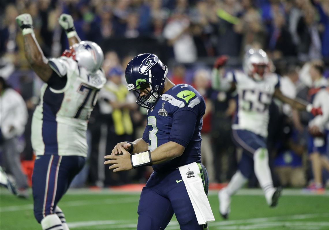 Seattle gives away Super Bowl in final seconds