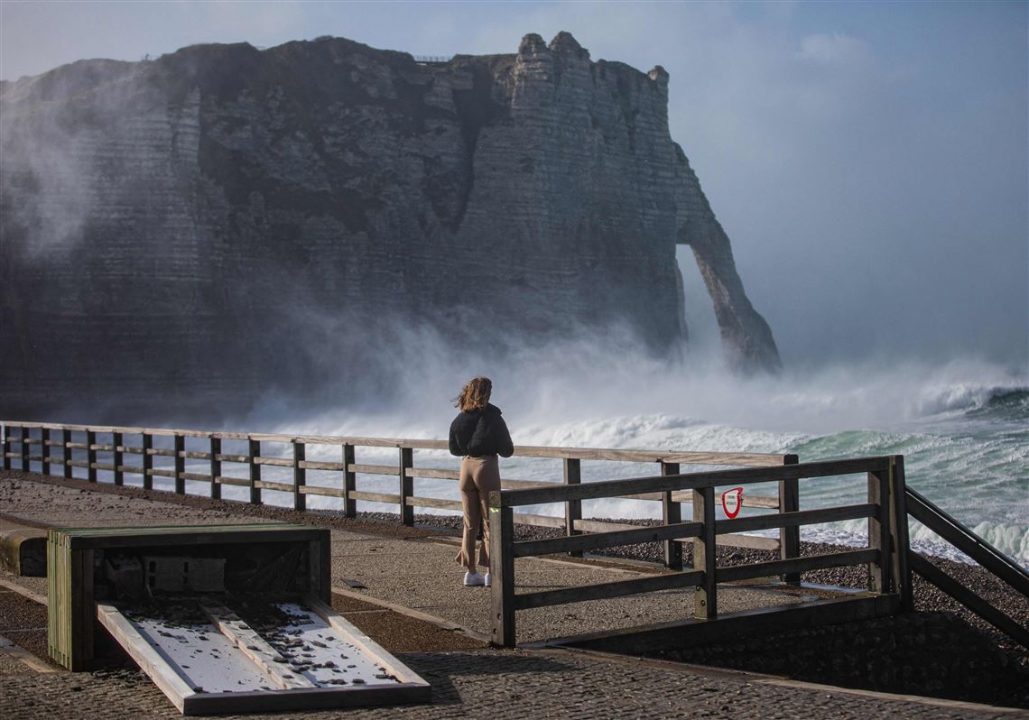 At least 9 more deaths as 2nd major storm hits north Europe ...