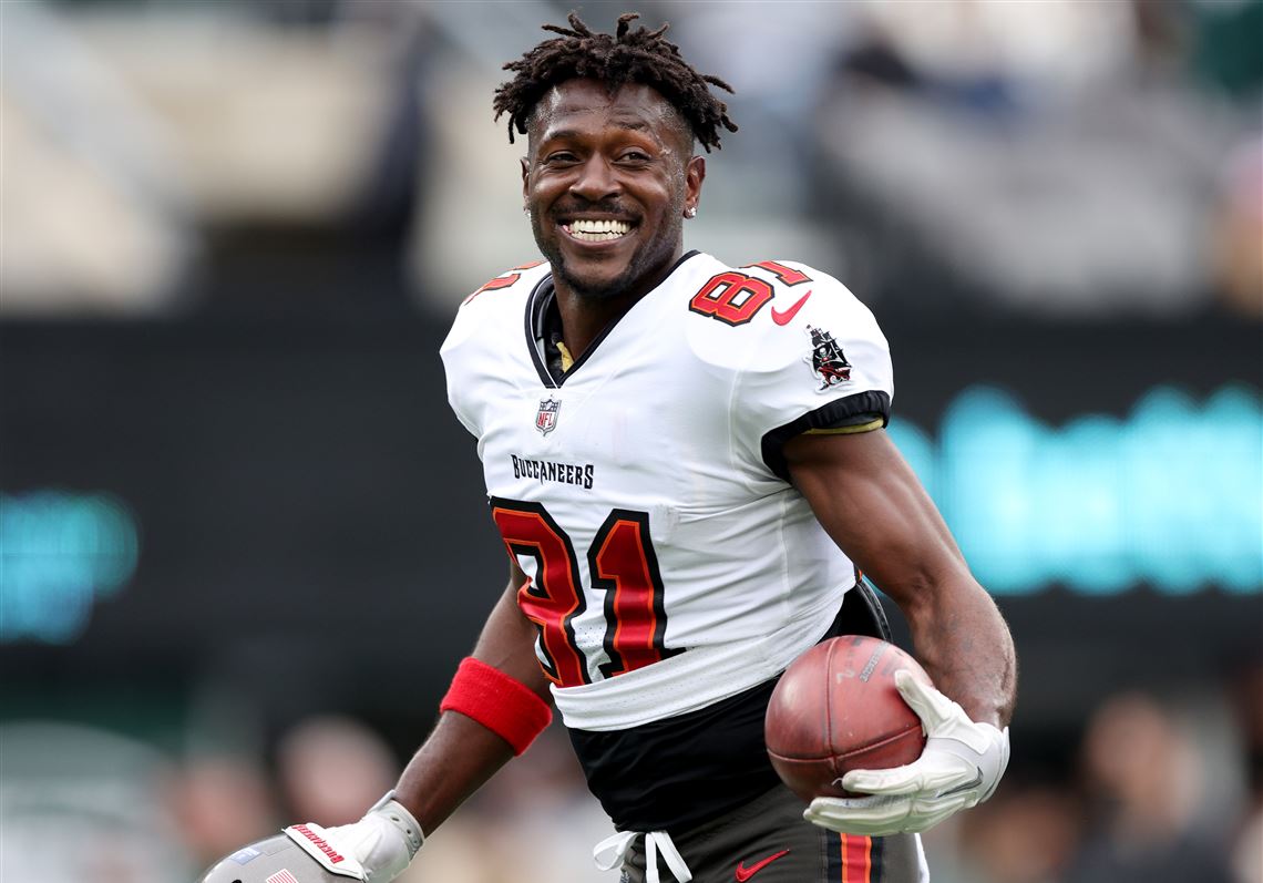 Buccaneers bringing back Antonio Brown is a disgrace