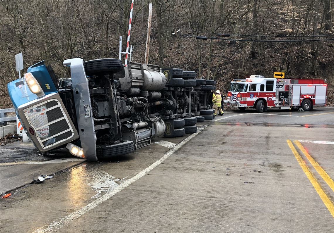 Tractor Trailer Overturns On Streets Run Road Pittsburgh Post Gazette 2163